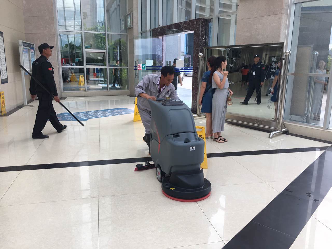 深圳意昂3洗地机的几大个新卖点